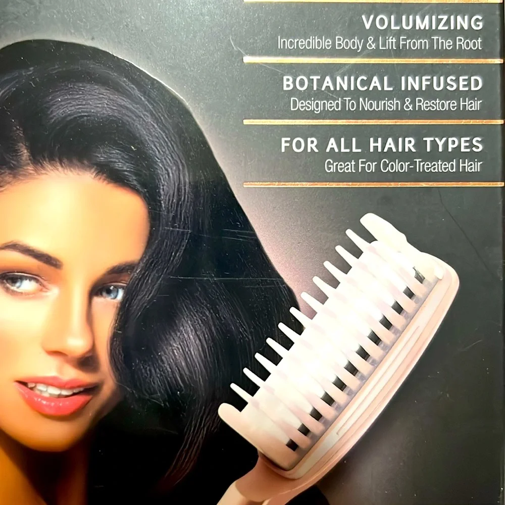 Stunning Volume Styler for amazing volume that lasts all day long